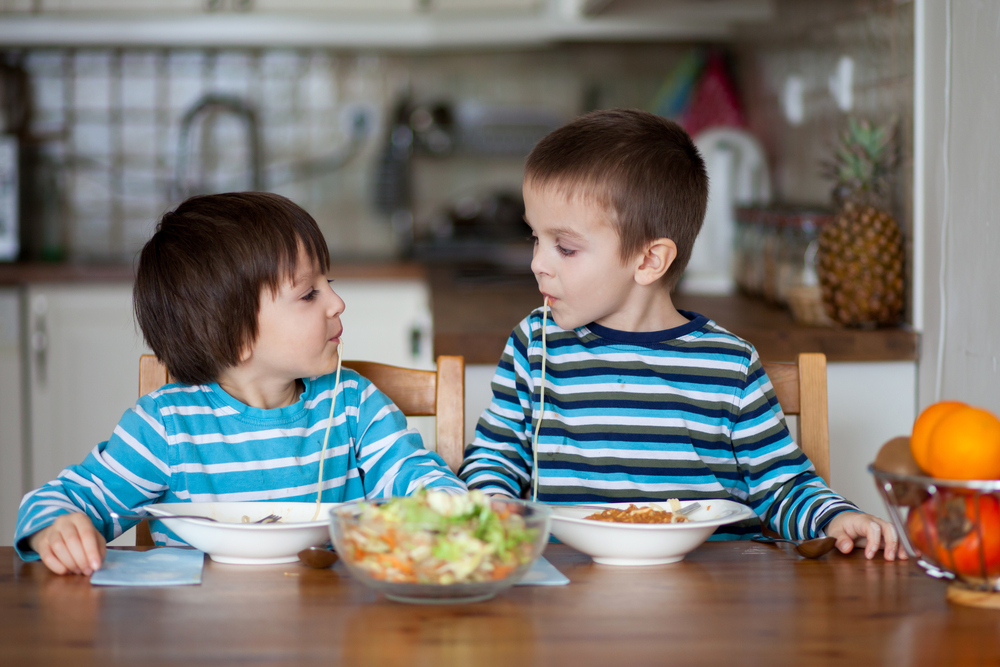 Toddlers diets are strongly correlated with their mum’s diet.